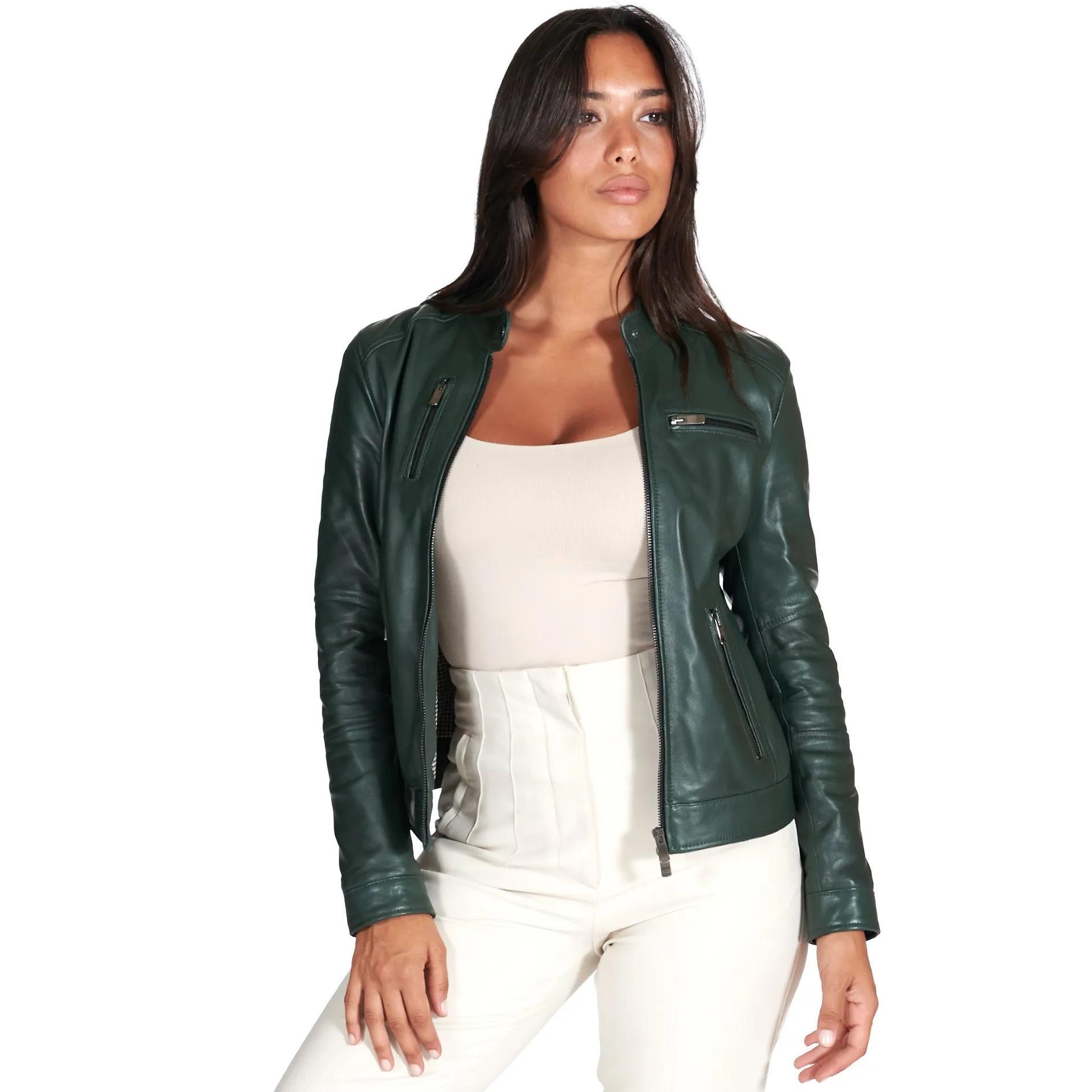 Giacca biker in pelle naturale verde effetto liscio