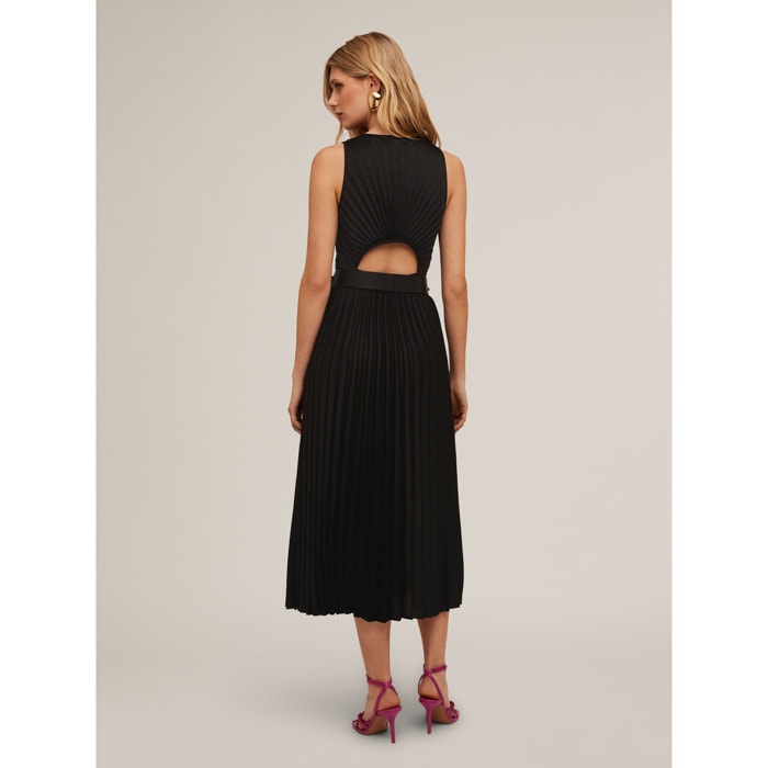 Motivi - Vestito midi plissé con cut-out posteriore - Nero