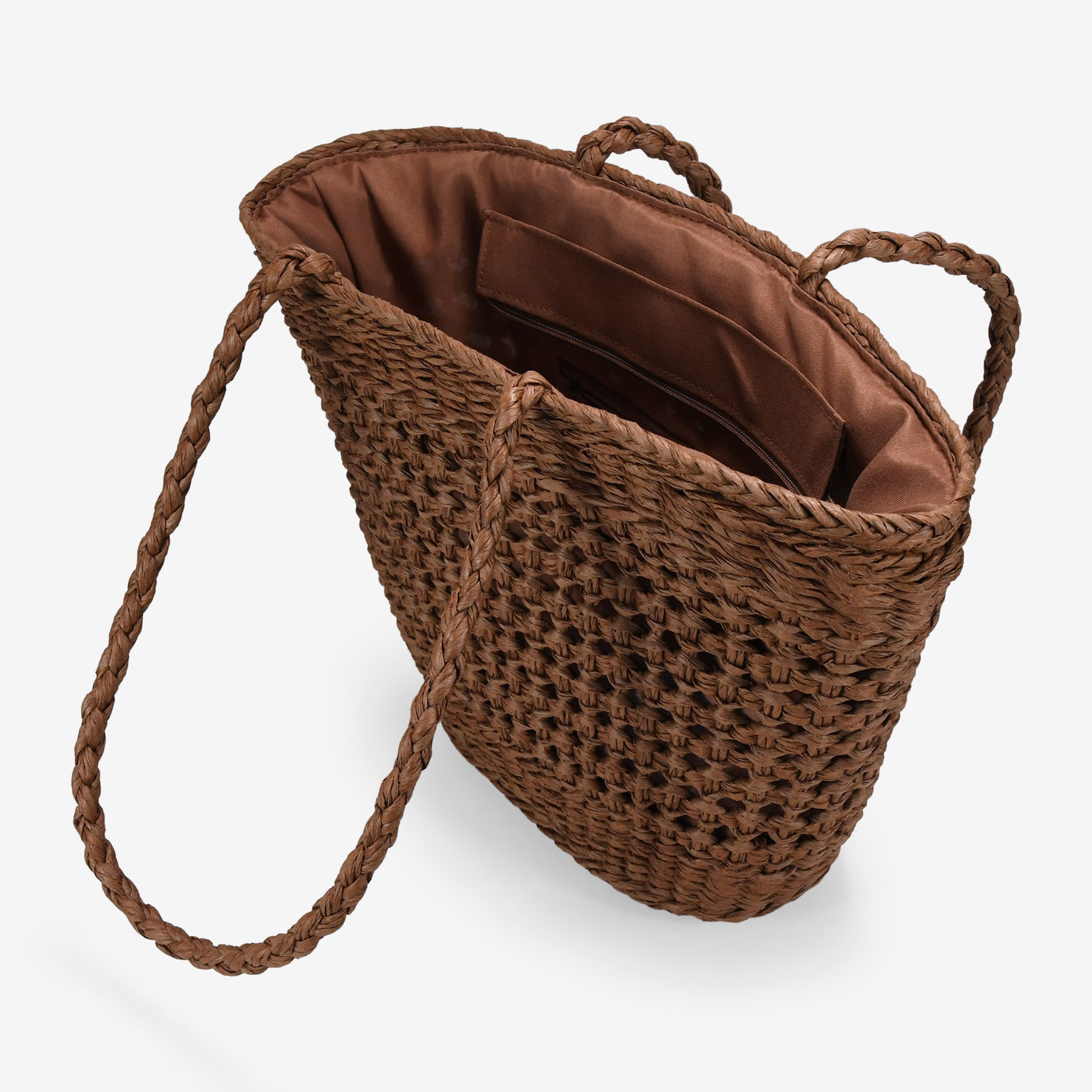 Bolso capazo marrón de rafia trenzada