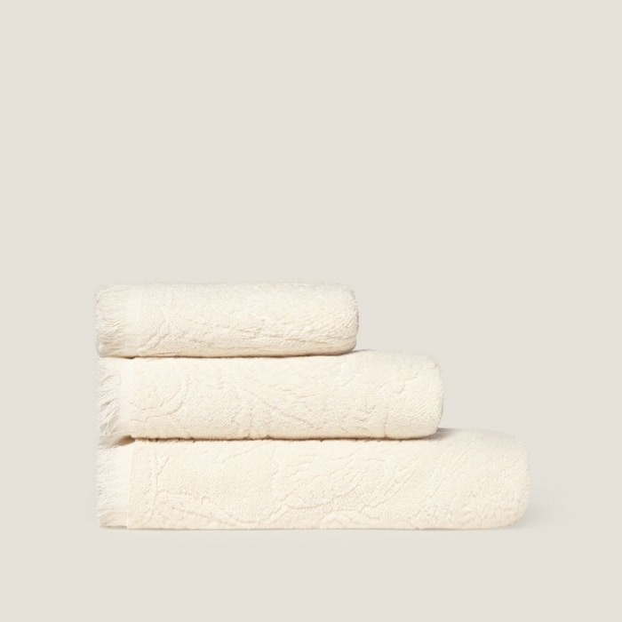 Toalla de baño de rizo jacquard floral Floju color marfil crudo 100% Algodón