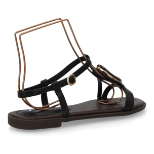 Sandalia plana mujer elegante con adorno de piedra