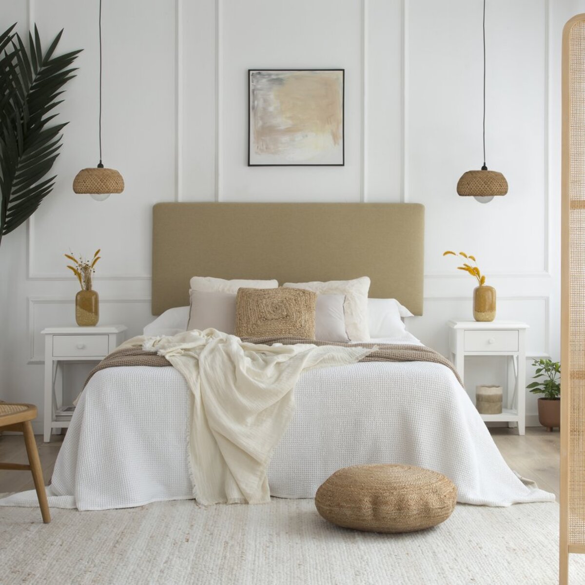 Table de chevet Niza -bois massif d'araucaria et panneau mdf-couleur laqué blanc mat 43 x 63 x 34 cm