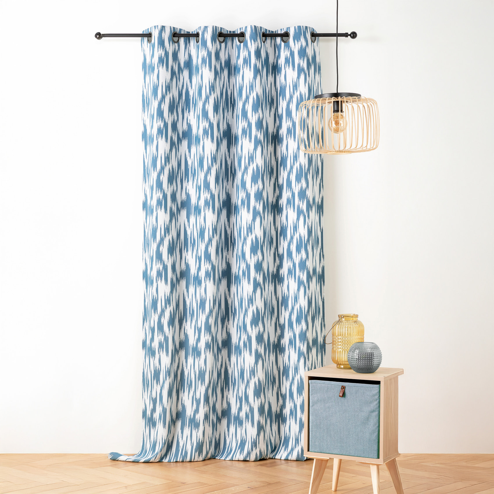 Rideau jacquard motif ikat en fils upcyclés - Bleu
