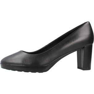 Salones Mujer de la marca GEOX  modelo D35TED 000Y3 NEGRO