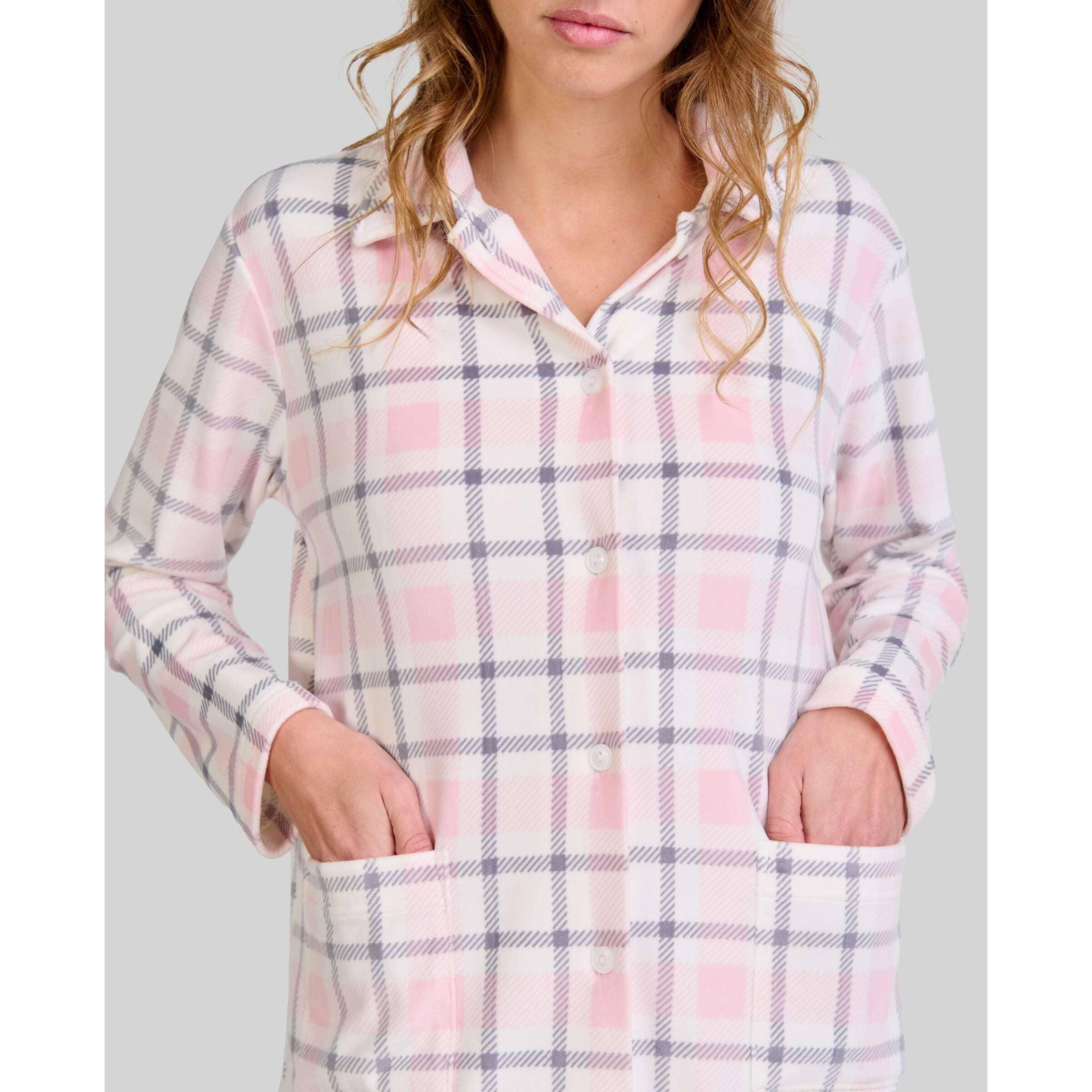 Pijama mujer suave tejido de cuadros, abotonado con bolsillos de plastón, manga larga y pantalón largo