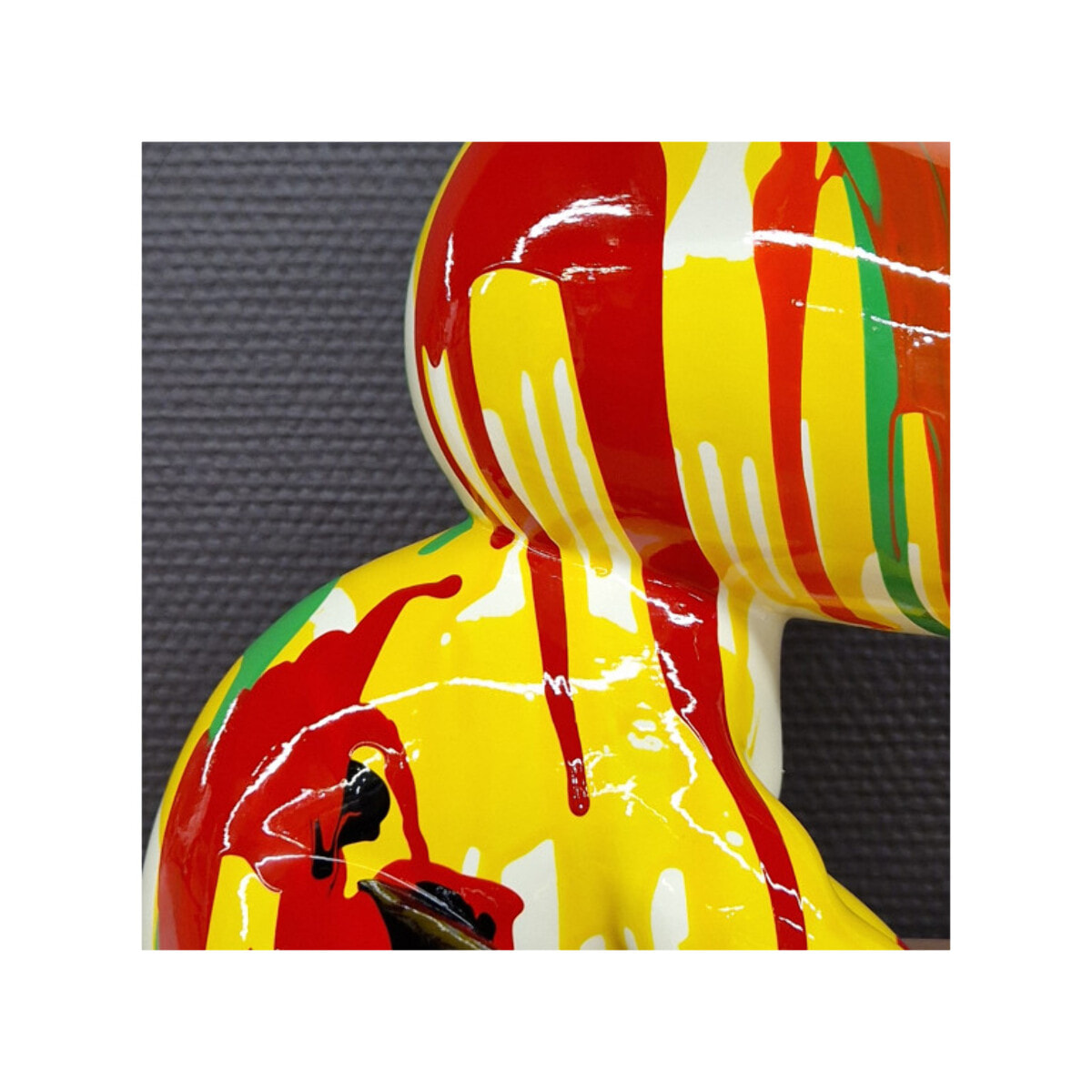 Statuette chien assis multicolore H27cm - YELLOW DOG