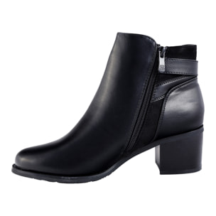 Tronchetti in simil pelle e fibbia laterale