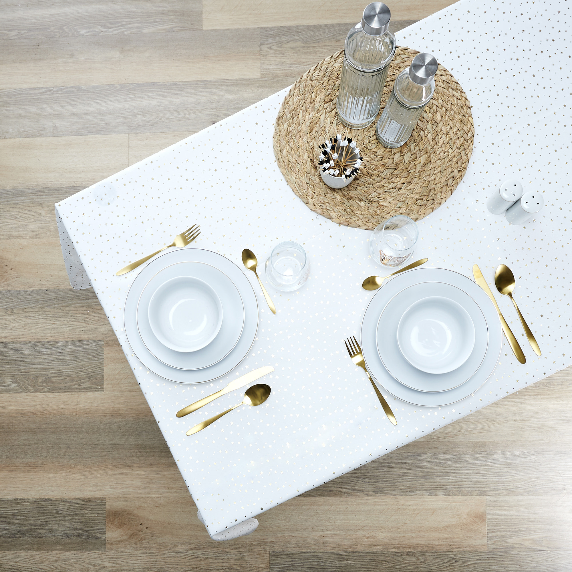 NAPPE MOTIF ETOILE DOREE 140X250CM