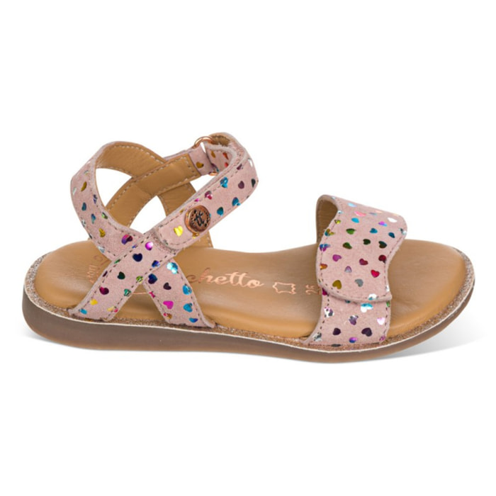Sandalia de estampado corazones