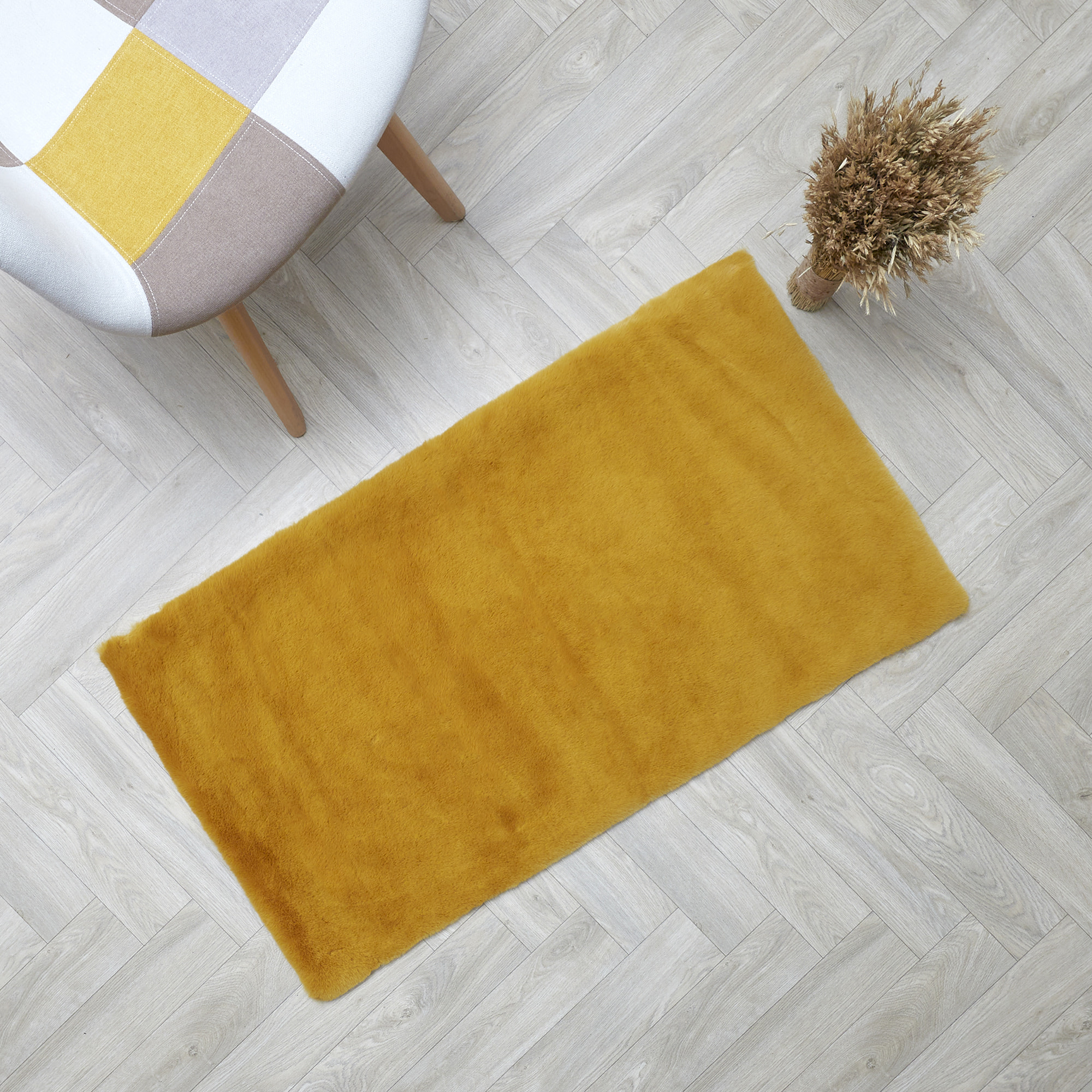 Tapis Imitation Fourrure Fin Moutarde 110x60cm