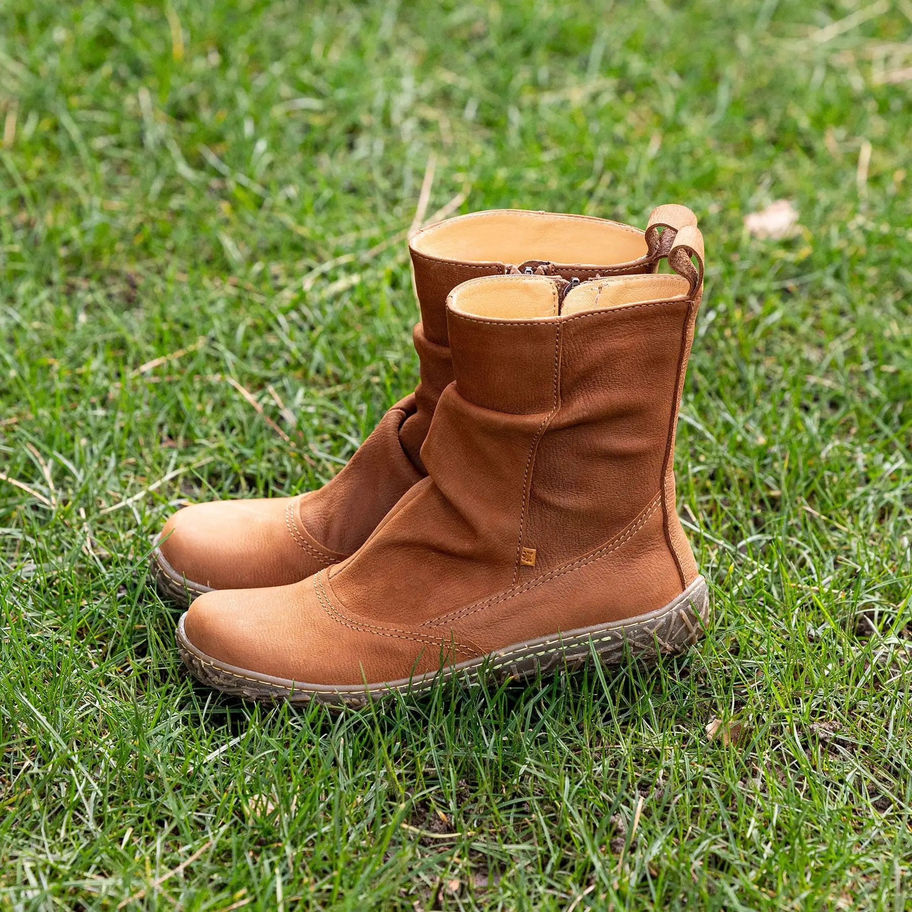 Botines N722 NATURAL GRAIN BROWN/NIDO color Brown