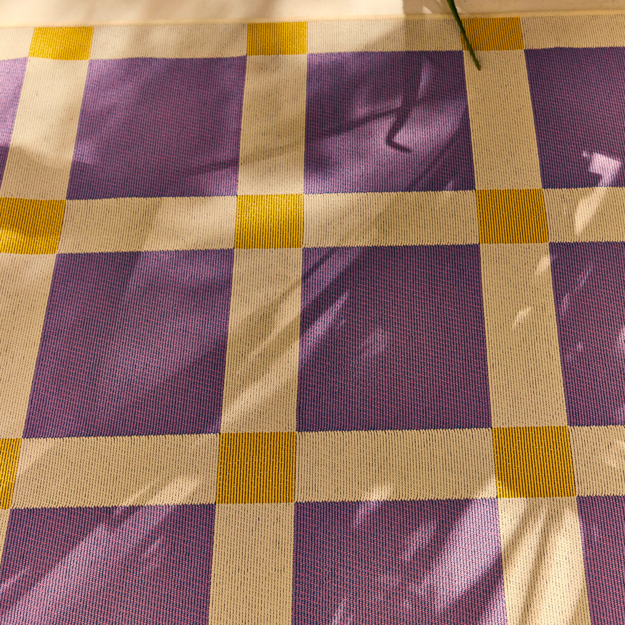 POSITANO - Tapis intérieur/extérieur à motif damier violet