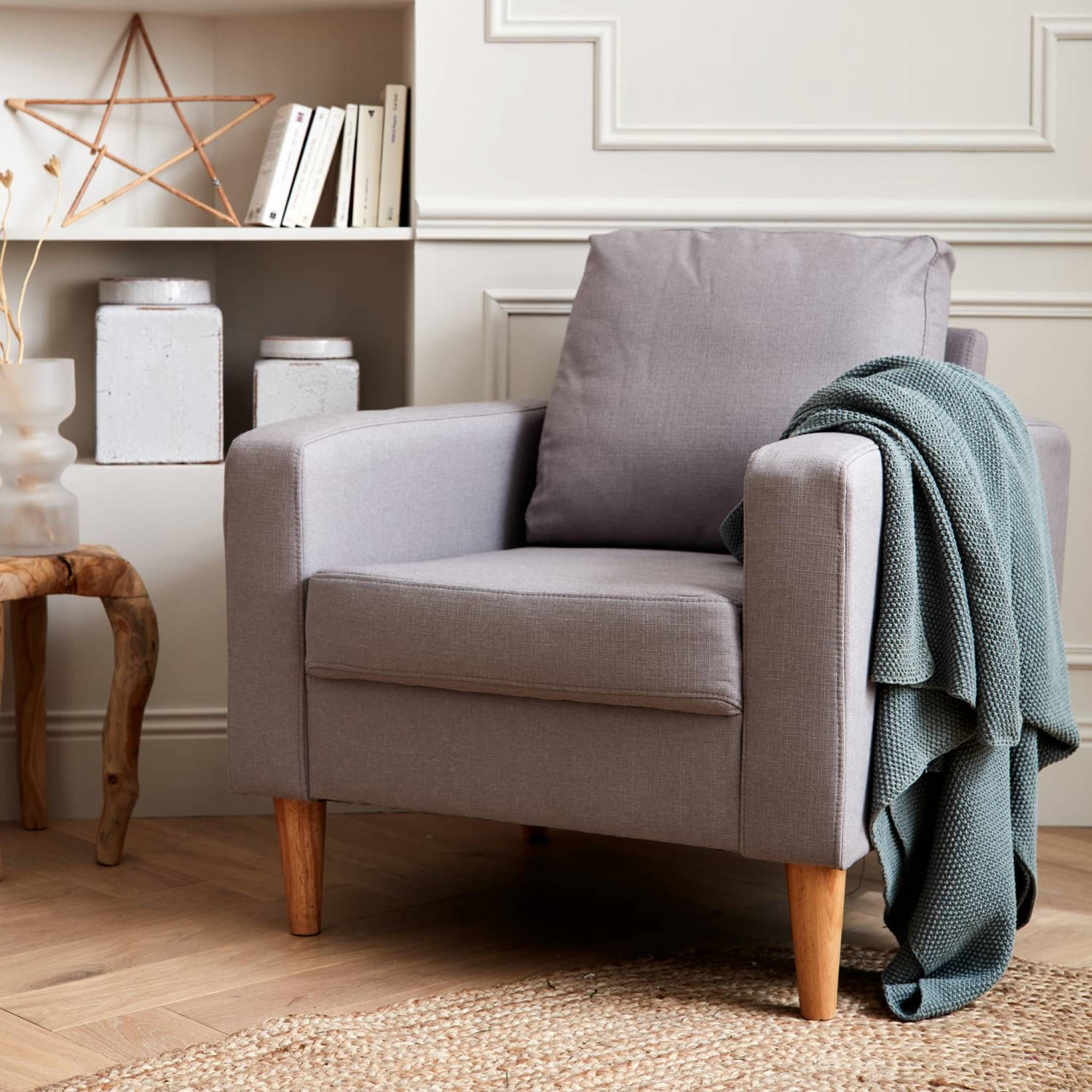 Fauteuil scandinave en tissu gris clair - Bjorn - Canapé 1 place fixe droit pieds bois