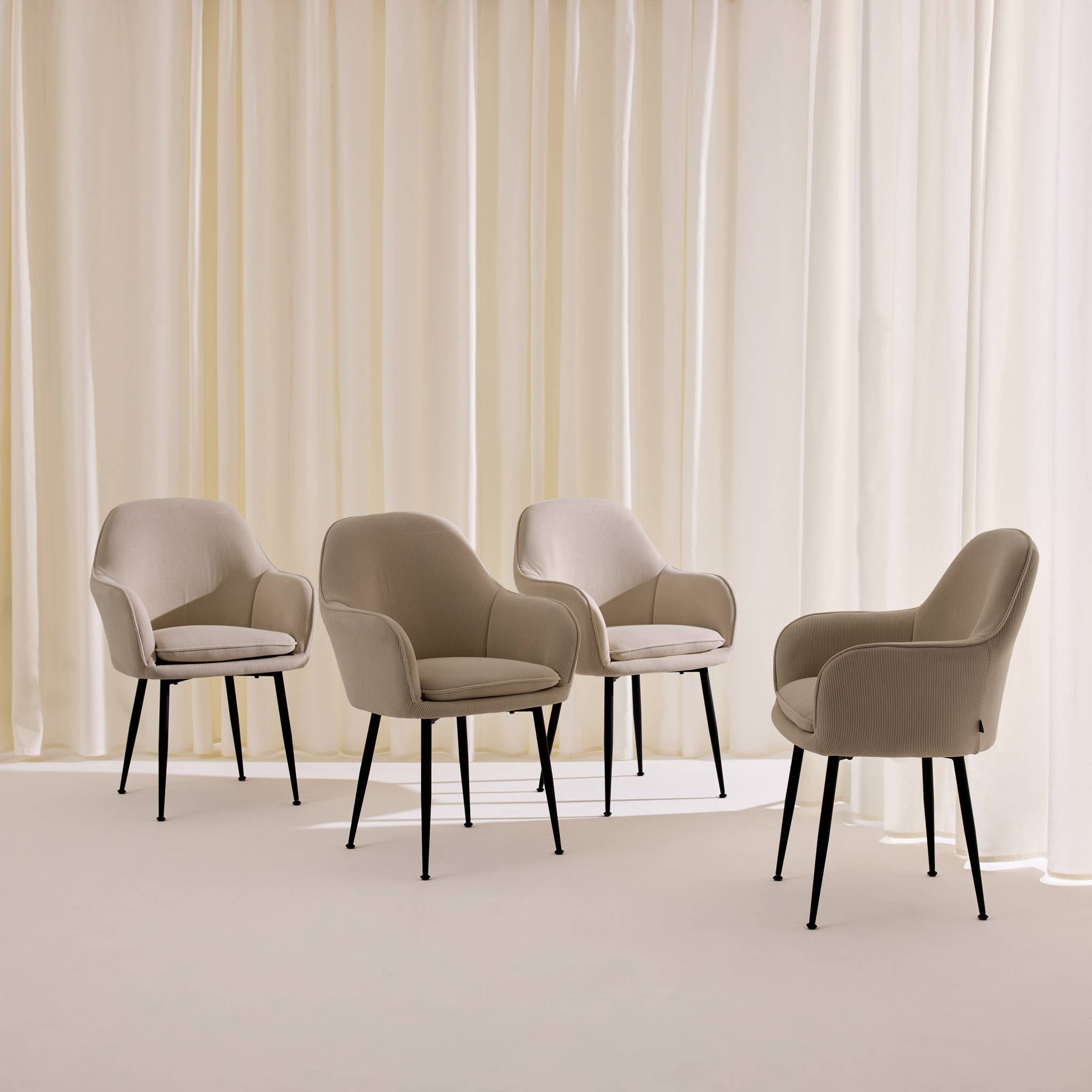 Fauteuil velours côtelé et pieds métal (lot de 4) SHELLA