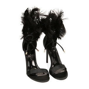 Sandalias de raso negras con plumas, tacón de 10,5 cm