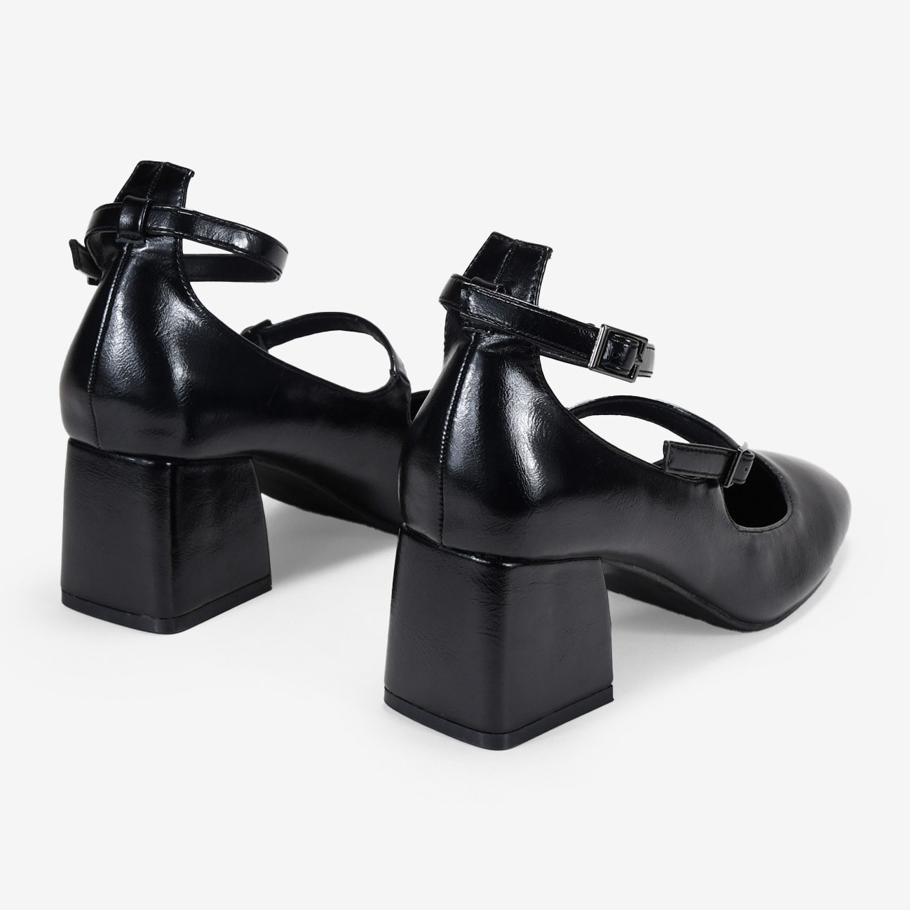 Zapatos Mary Jane negros con doble tira y tacón