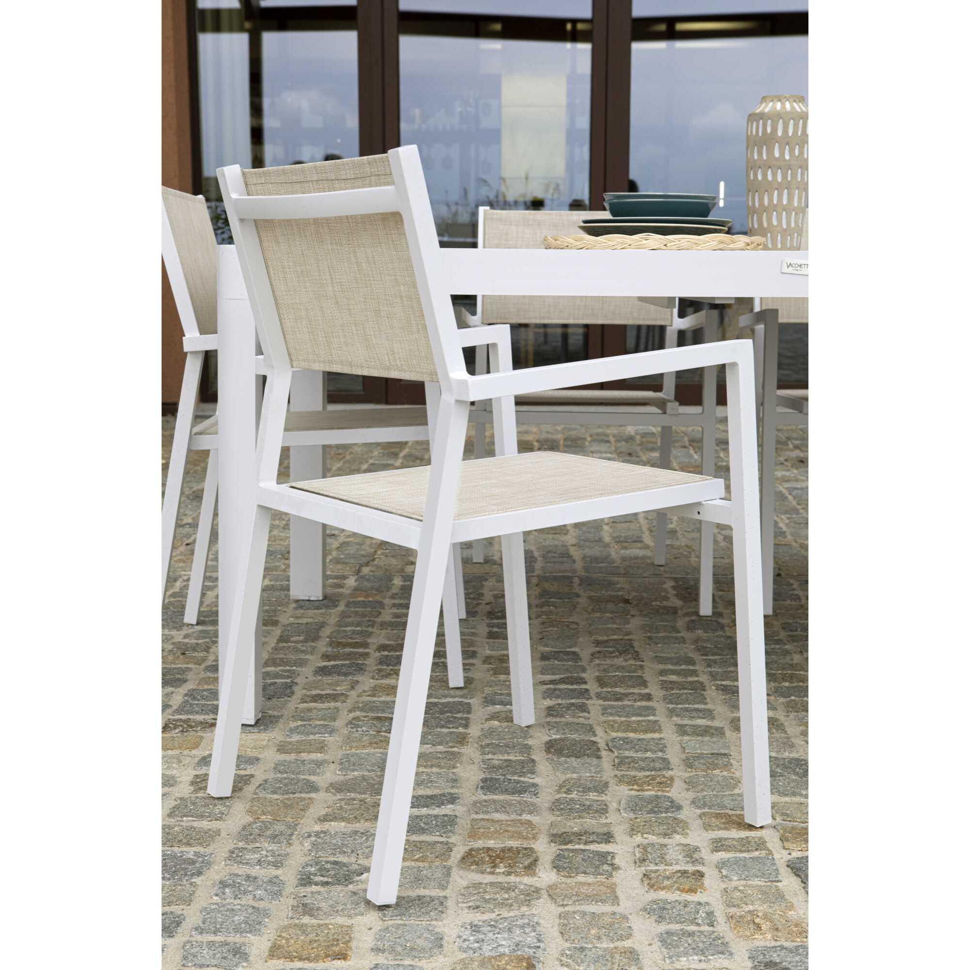 Poltrona Cleveland Vacchetti in alluminio e texilene bianco opaco cm55x56h86