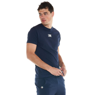 Conjunto completo para hombre compuesto por camiseta Leone Basic y pantalón corto