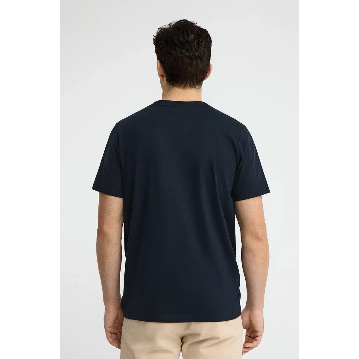 Camiseta azul marino con bolsillo y logo Rigby Go