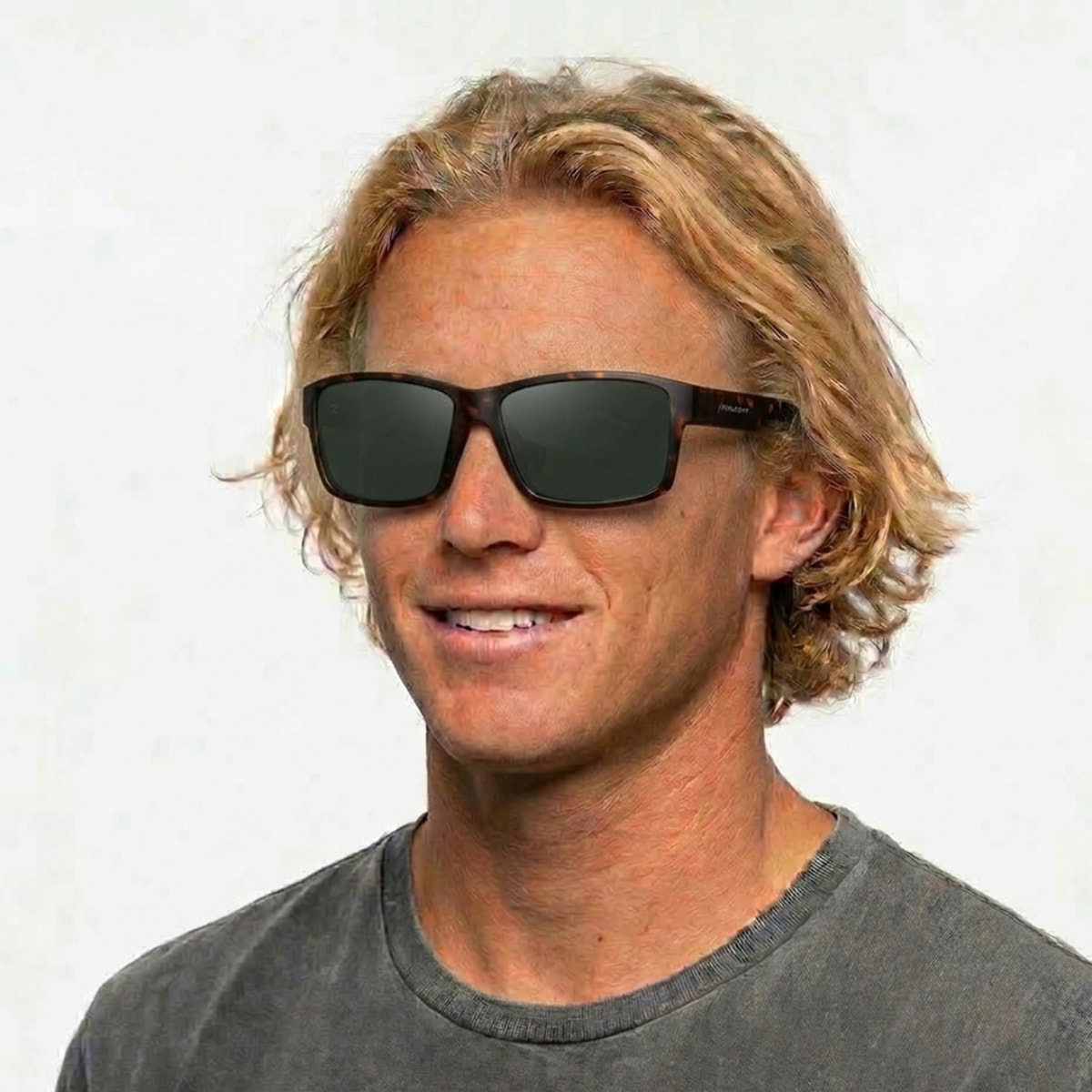 Gafas PALOALTO modelo PADDLESURF en color Montura mate de carey con lentes polarizadas G15 verdes.