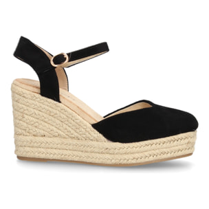 Cuñas de esparto con pulsera elegante para mujer.