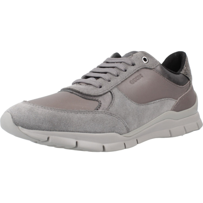 Sneakers de  Mujer de la marca GEOX  modelo D SUKIE GRIS