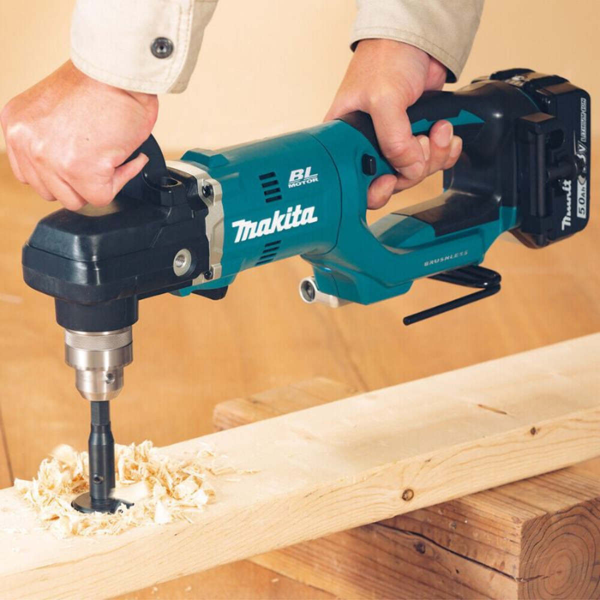 Taladro angular MAKITA 18V 13mm sin batería - DDA450ZK