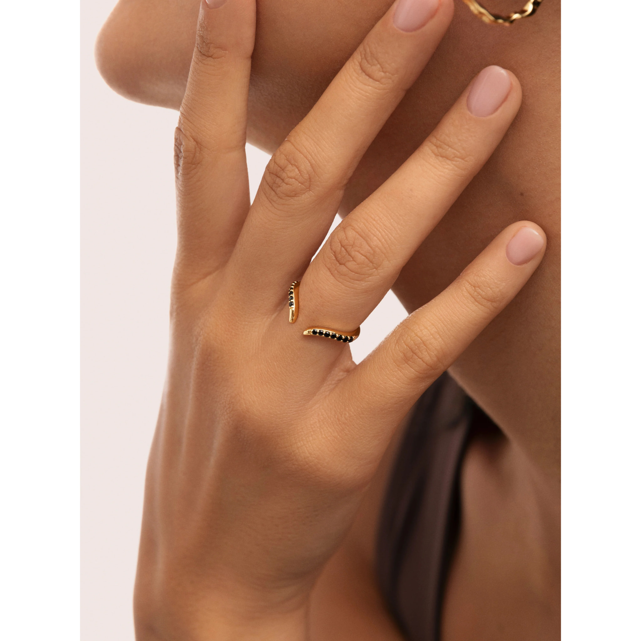 Anello Peak Scarlett Black Argento Placcato Oro