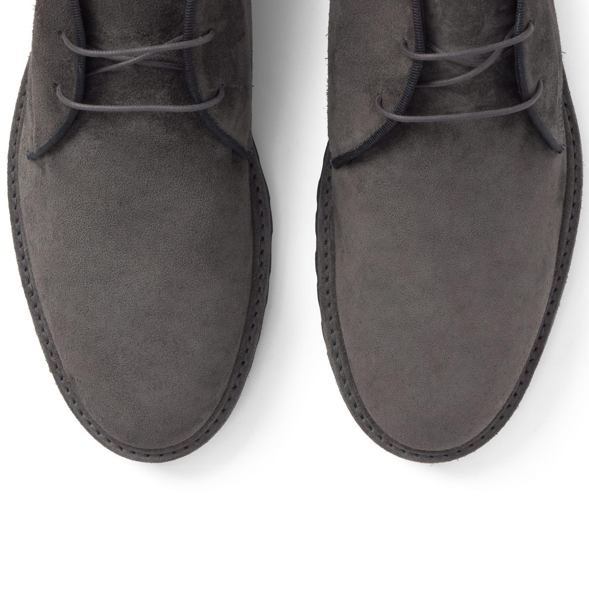 Desert boot Leo en serraje con cierre de cordones