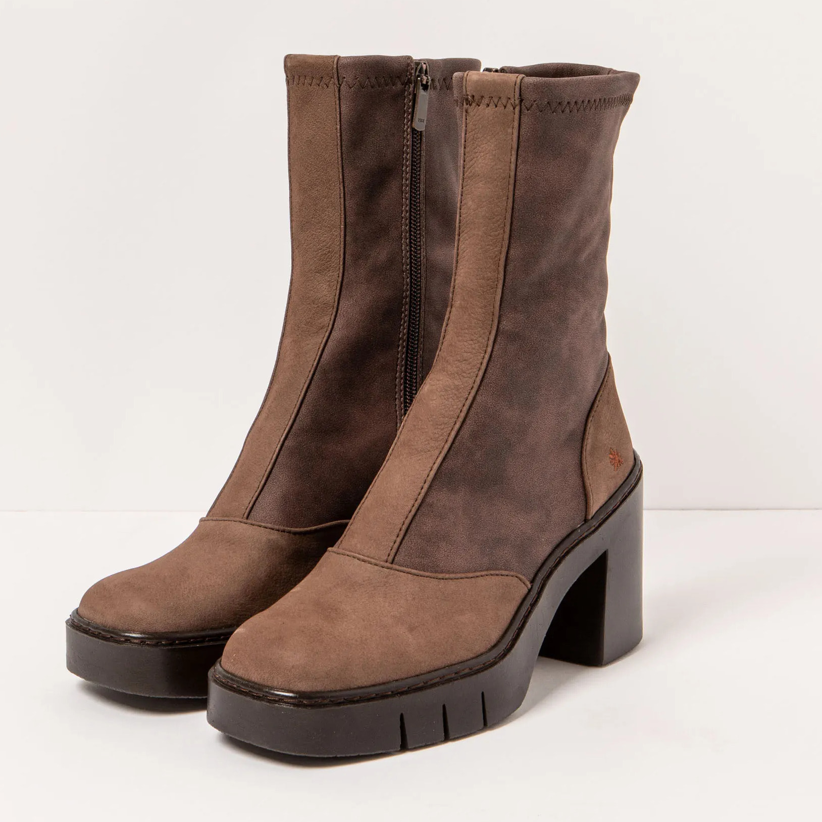 Botines con tacón 1973 NOBUCK BROWN/BERNA color Brown