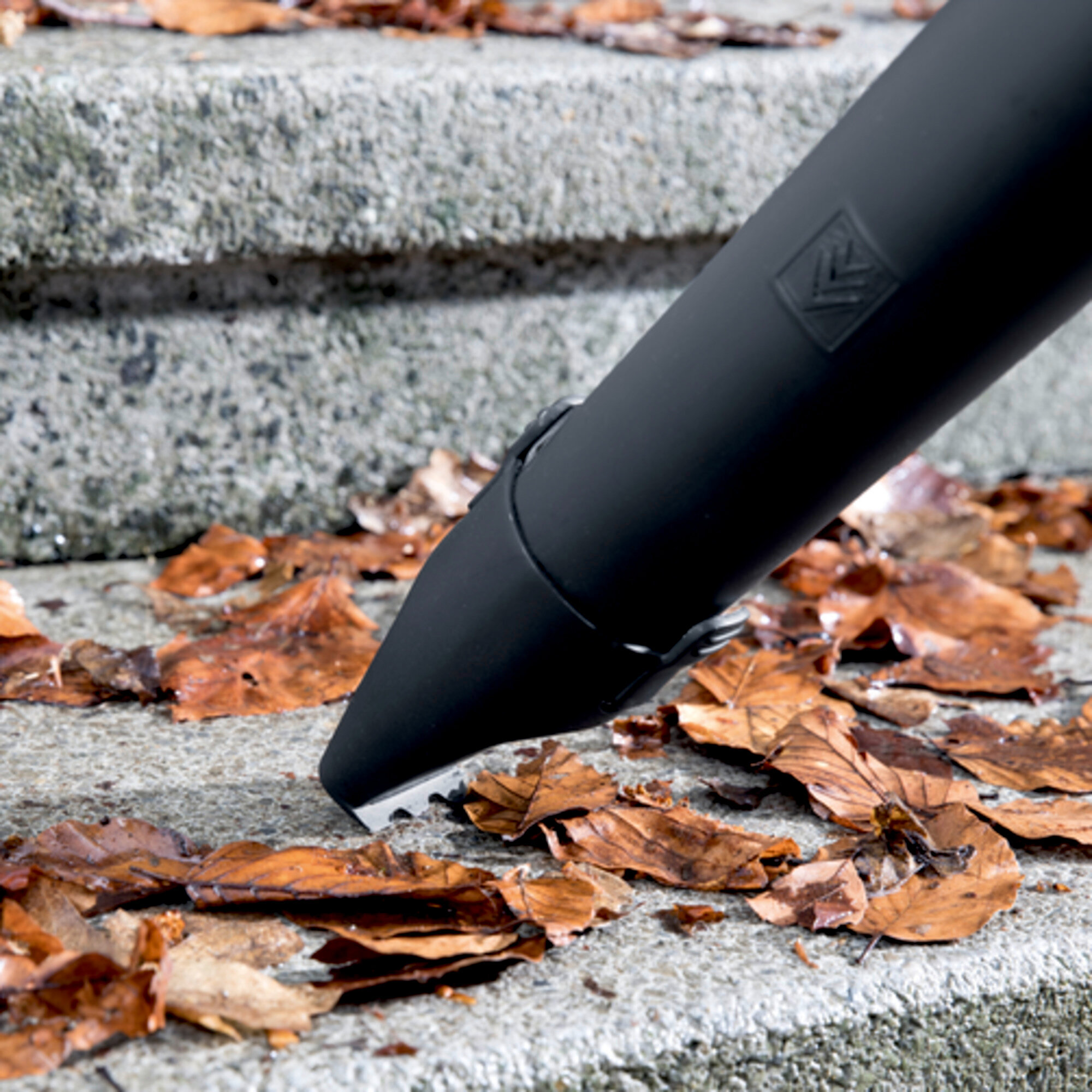 Souffleur de feuilles Karcher LBL 2 - Vitesse air 110 km/h- Volume air 450 m³/h- Batterie 18V 2-5 Ah