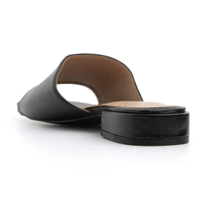 Ciabatta glossy con fascia ampia - NERO