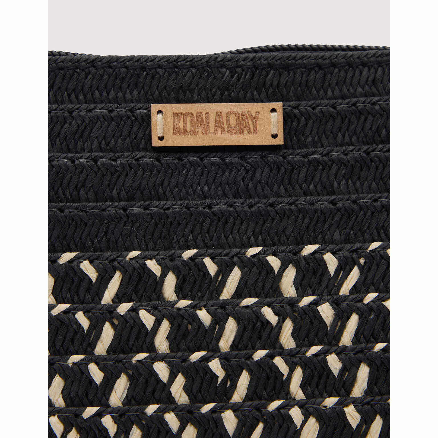 Bolso De Mano Negro Trenzado - Melissa
