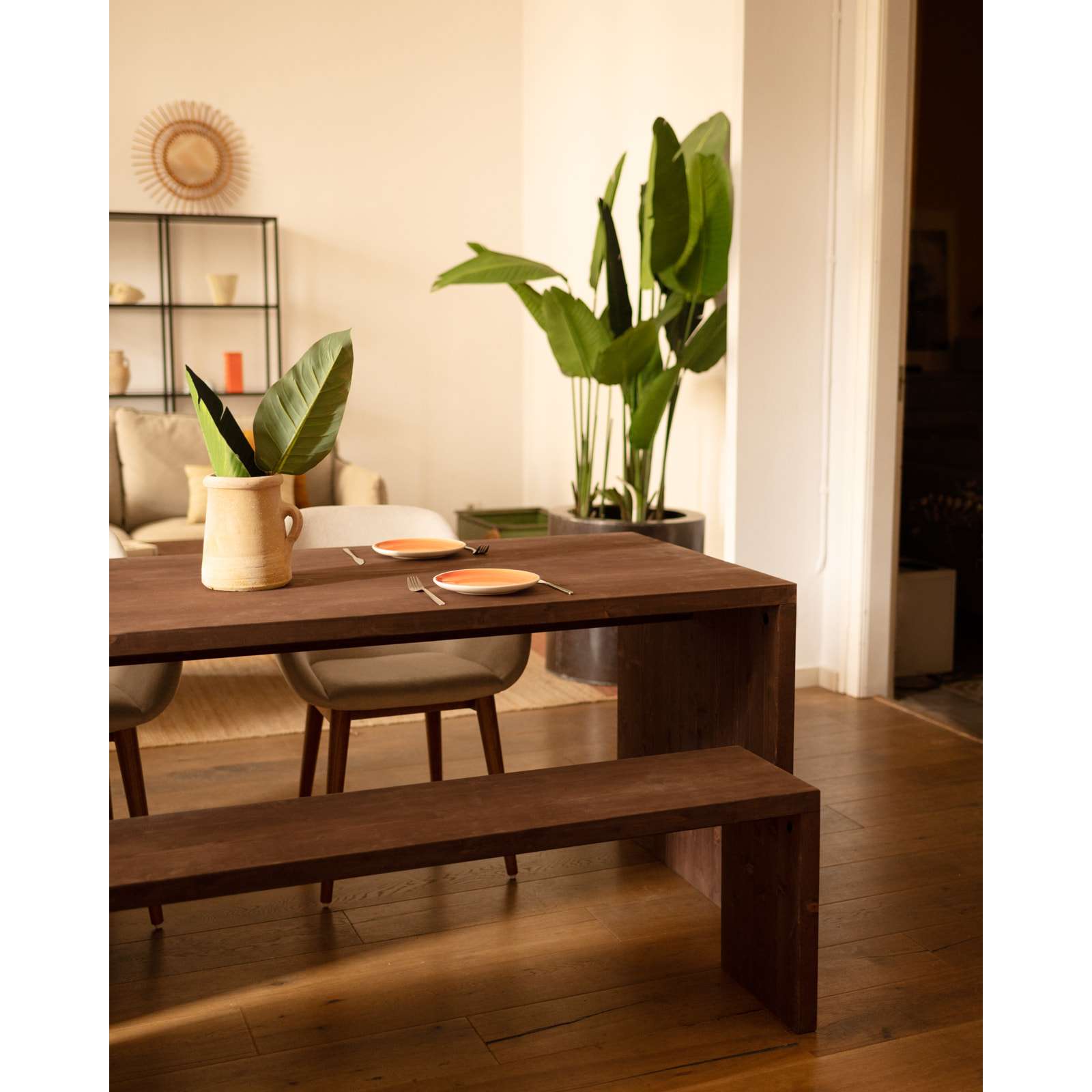 Pack 2 bancs en bois massif ton noyer en différentes tailles