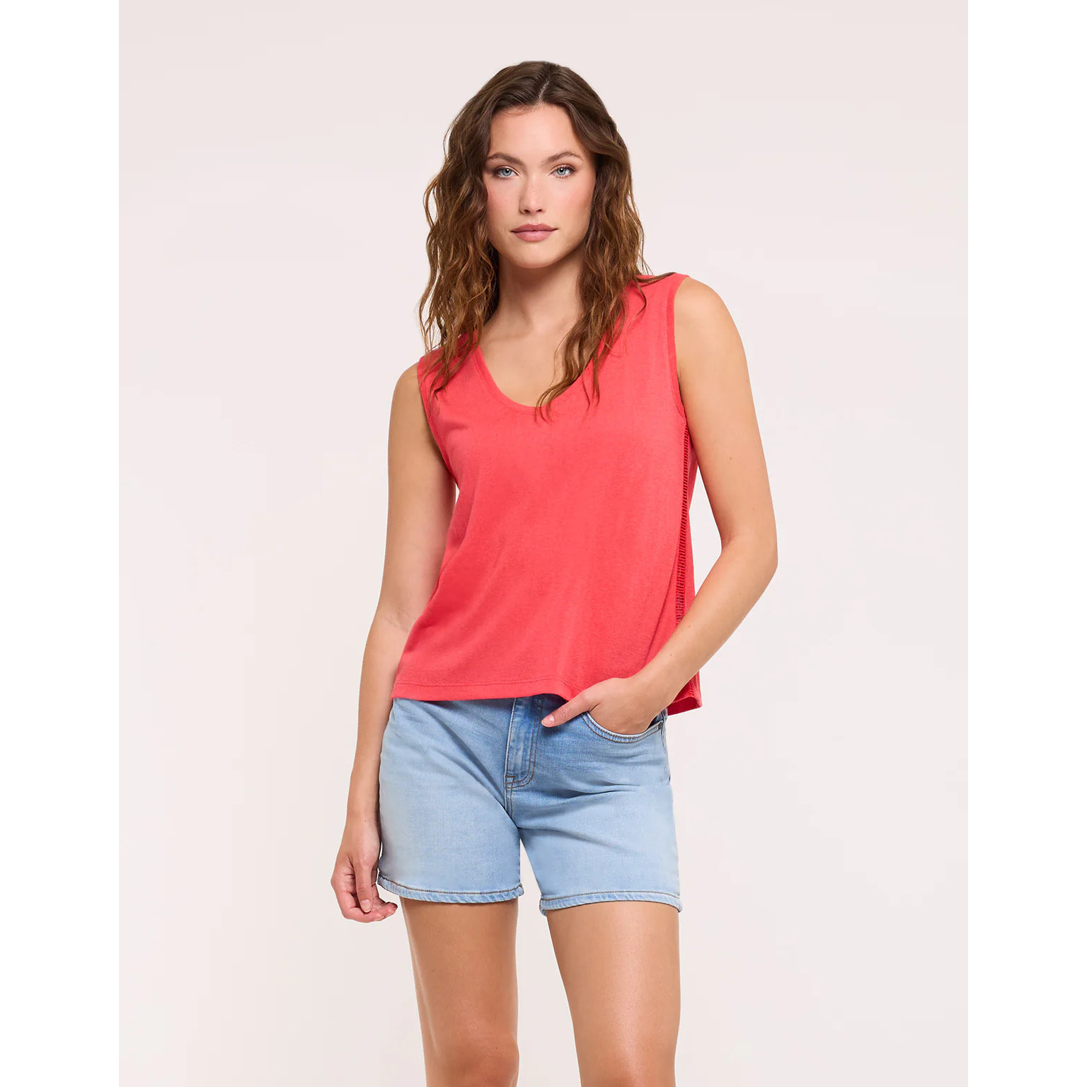 Camiseta Tirantes Detalle Calado Espalda Coral - Kia