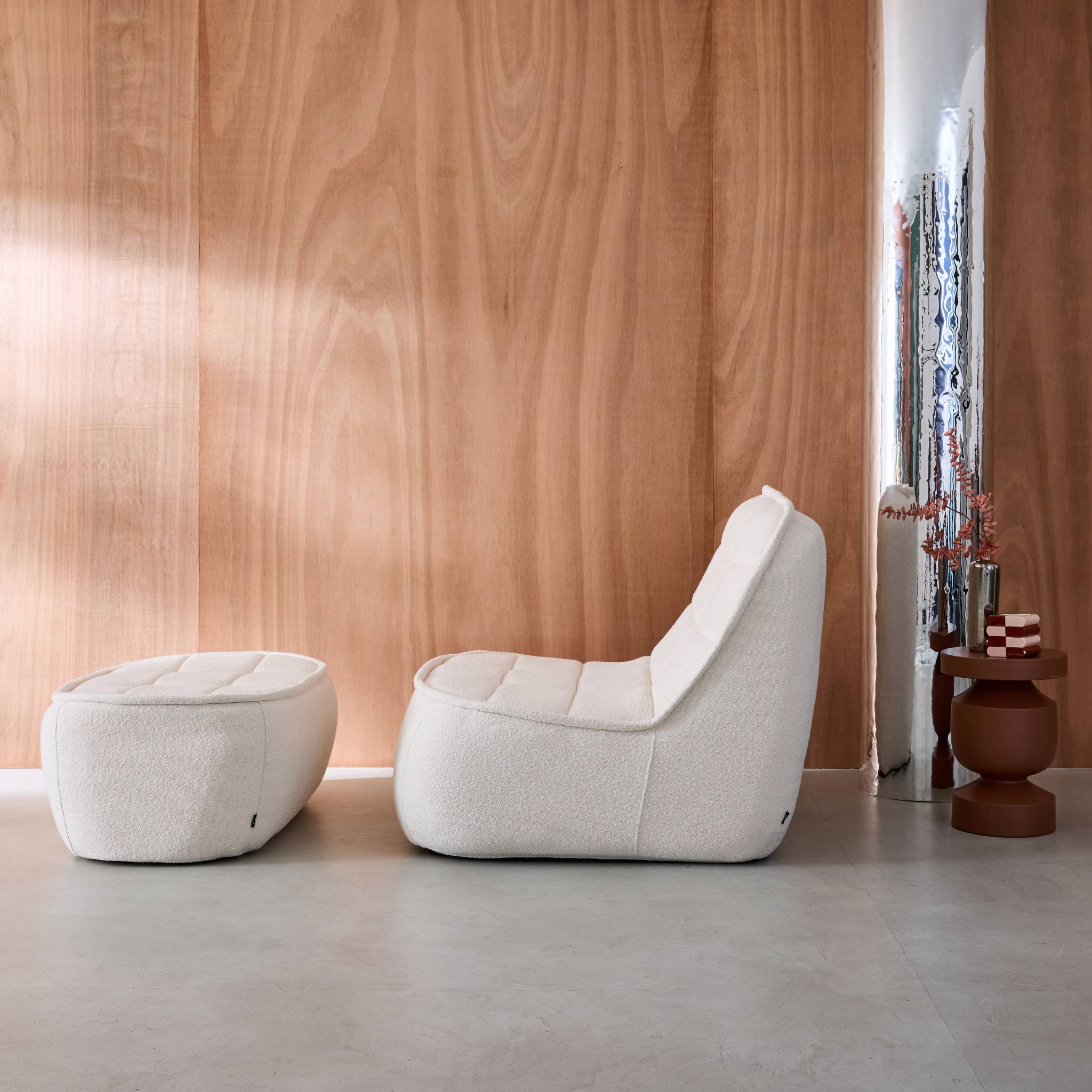 Chauffeuse bouclette texturée 1 place + repose pieds blanc cassé L 93 x P 104 x H 85cm - Boni