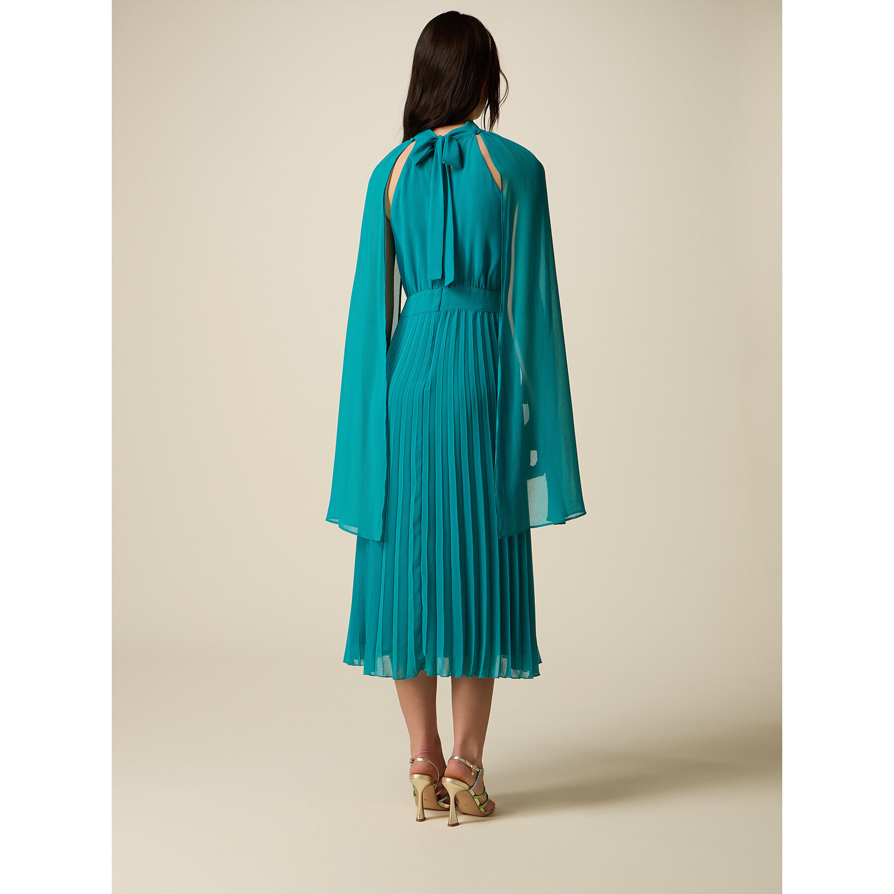 Oltre - Vestido plisado con cinturón joya - Petrol Blue