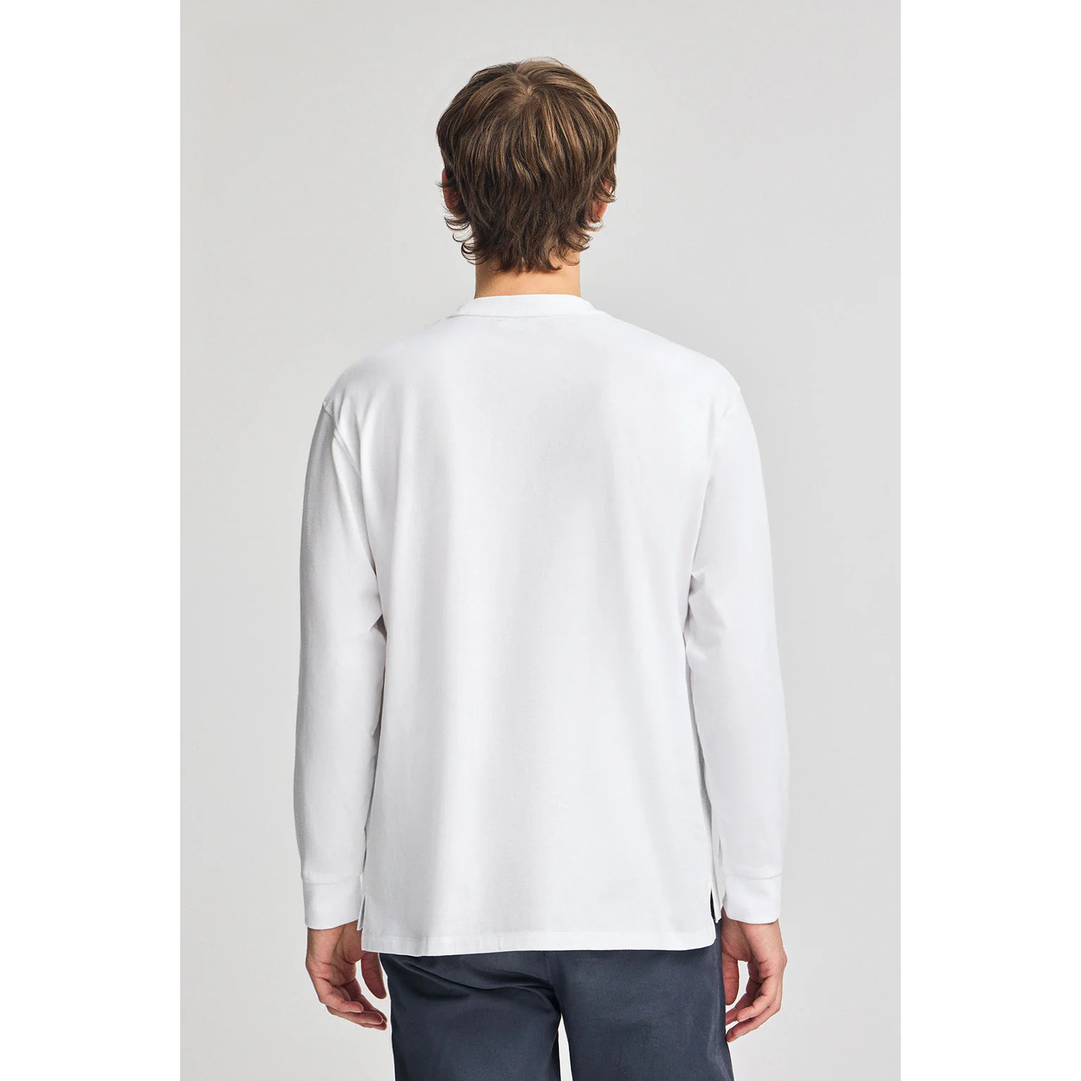 Camiseta blanca holgada con detalle Polo Club