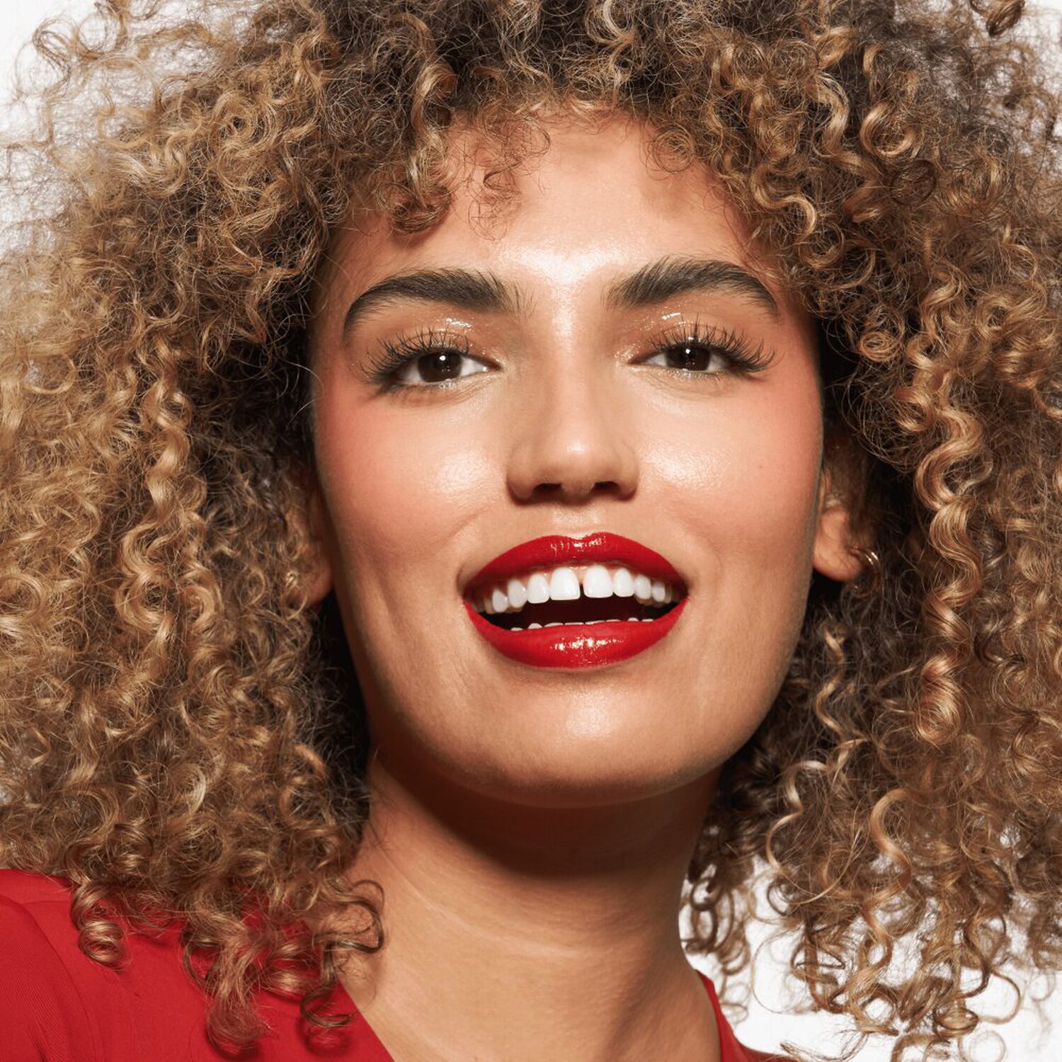 Shine Bomb Lip Lacquer - Rouge à Lèvres Longue Tenue Fini Brillant