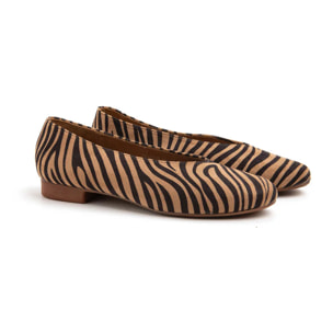 Ballerina con scollo a cuore e tacco 2 cm - ZEBRA