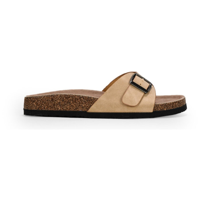 Sandalias planas beige con hebilla