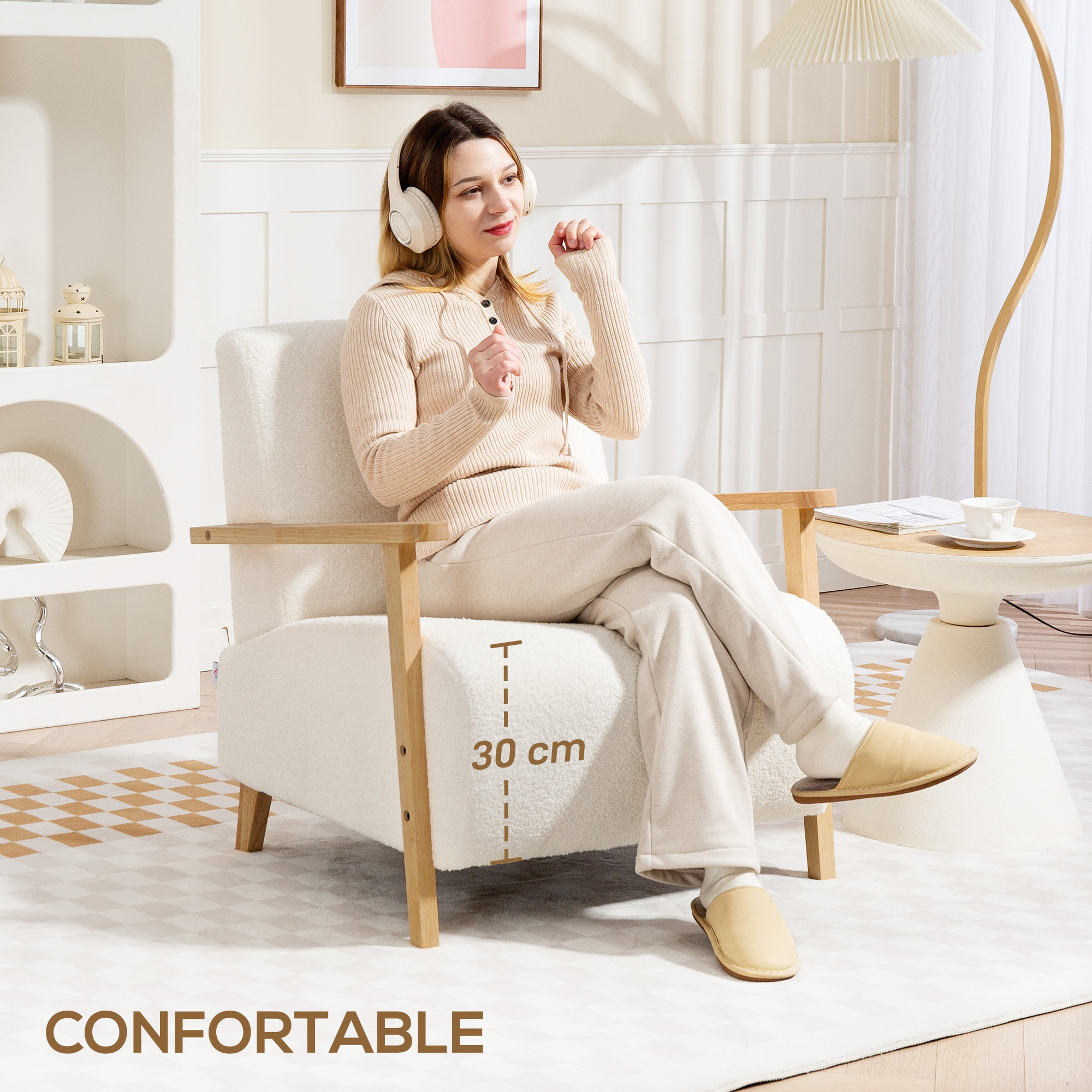 Sillón de Salón Tapizado en Borreguito Butaca de Salón de 74,5 cm con Acolchado Grueso Reposabrazos y Patas de Madera para Dormitorio Sala de Estar Crema