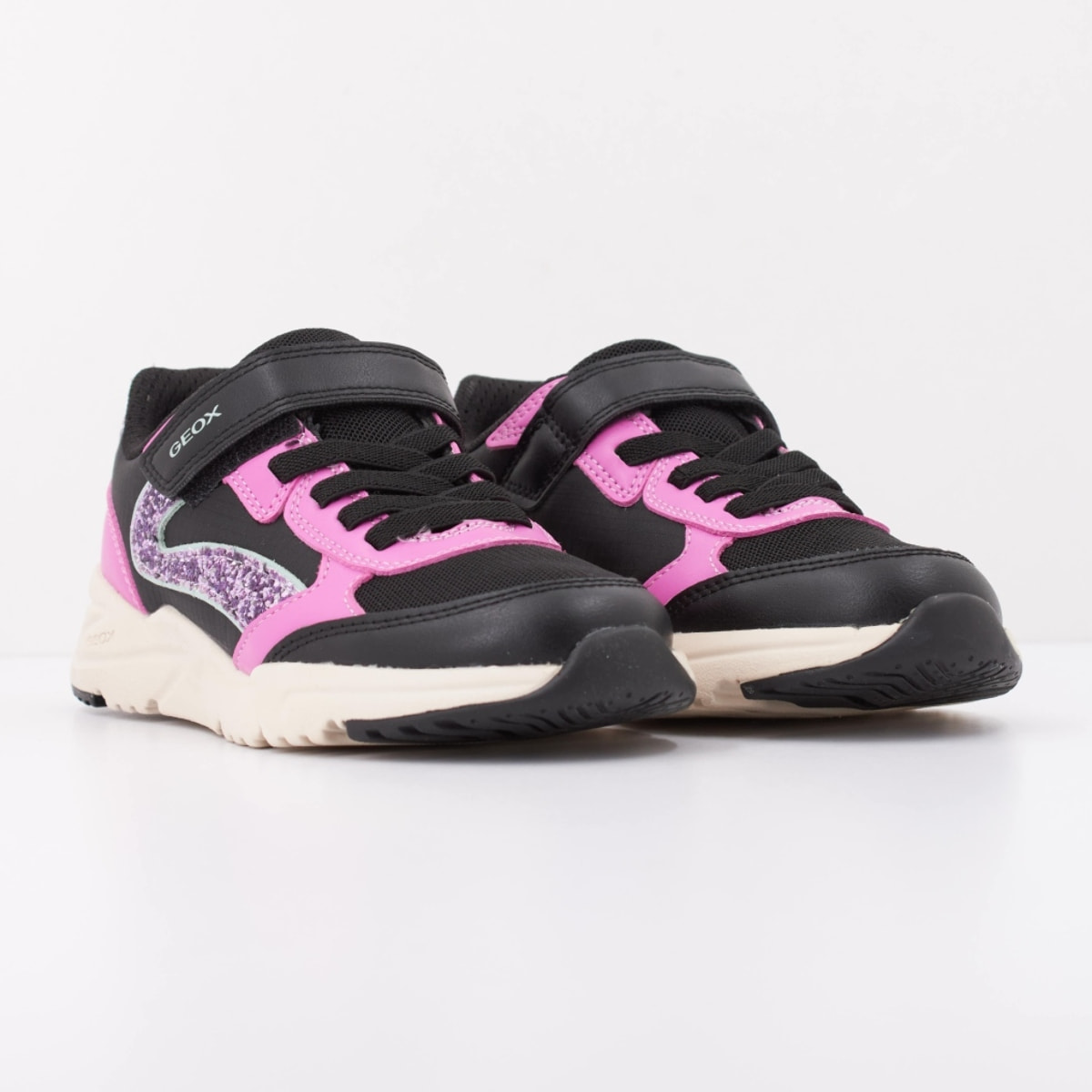 Zapatillas Niña de la marca GEOX  modelo J LOFTUS NEGRO