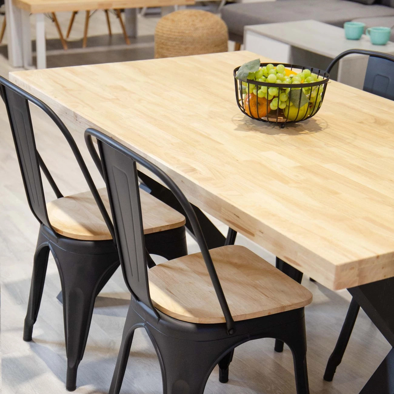 Mesa de comedor fija con patas metálicas en negro y roble salvaje 160x90cm X-Loft Roble salvaje - Negro