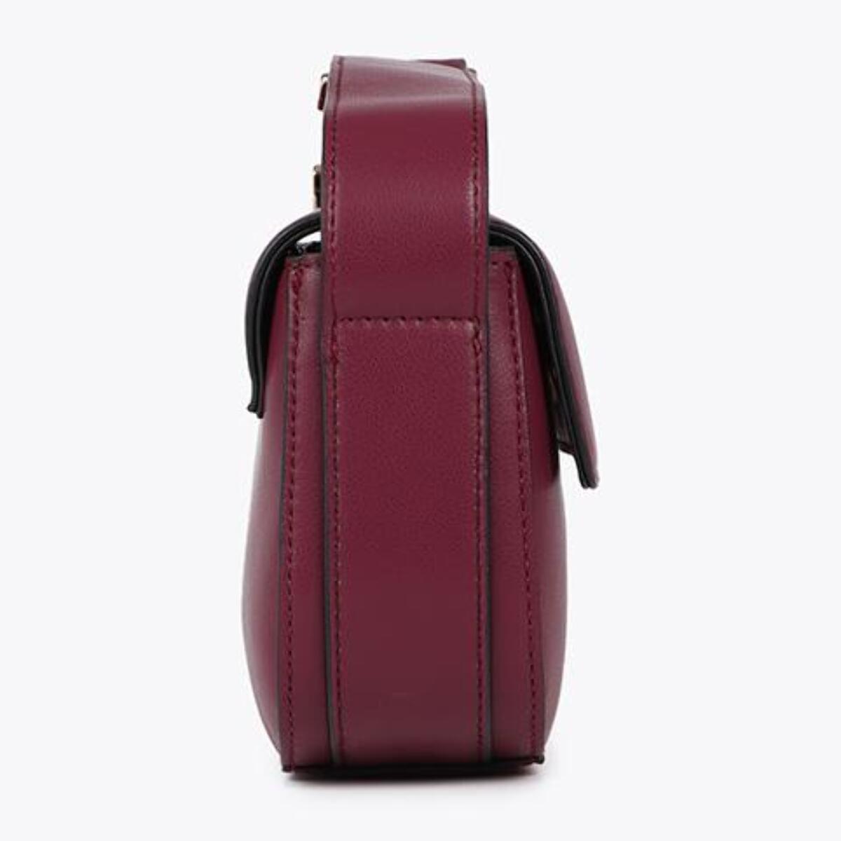 Tracolla in pelle sintetica con logo M sulla maniglia