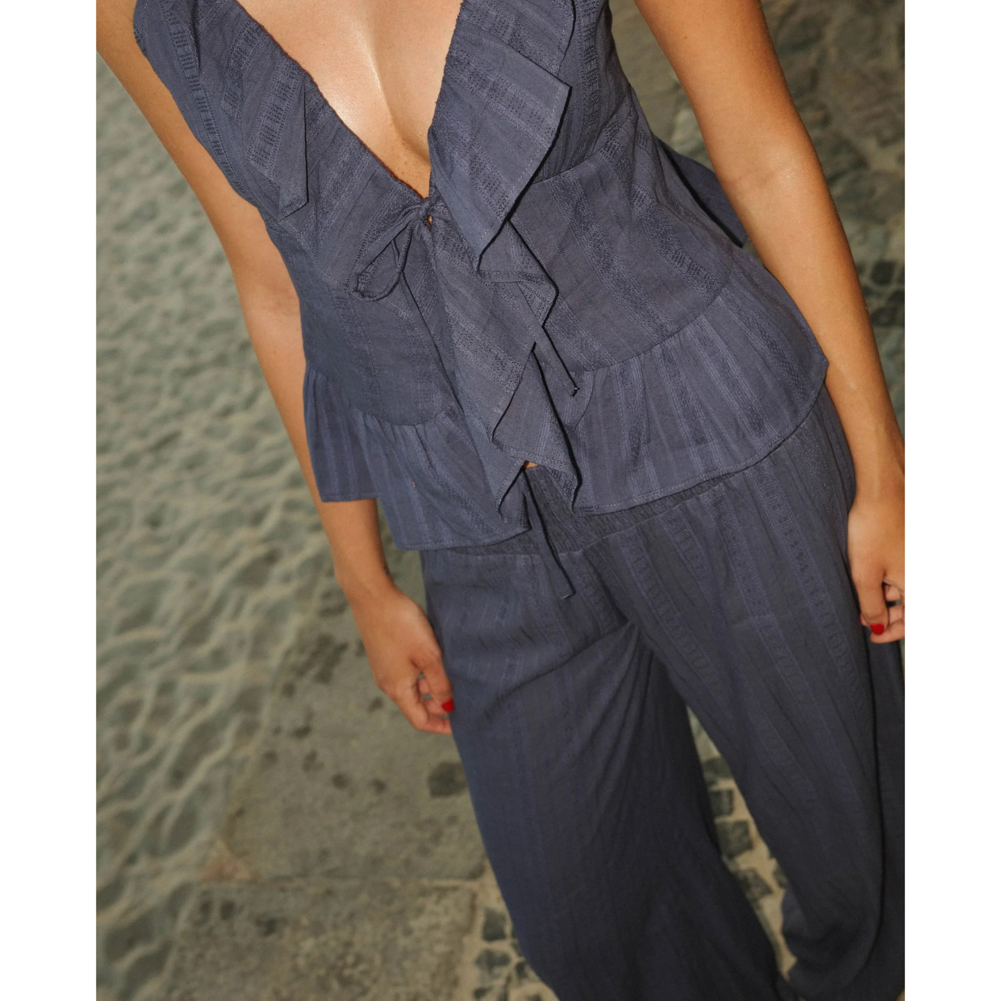 Pantalón recto con bajo ajustable de mujer