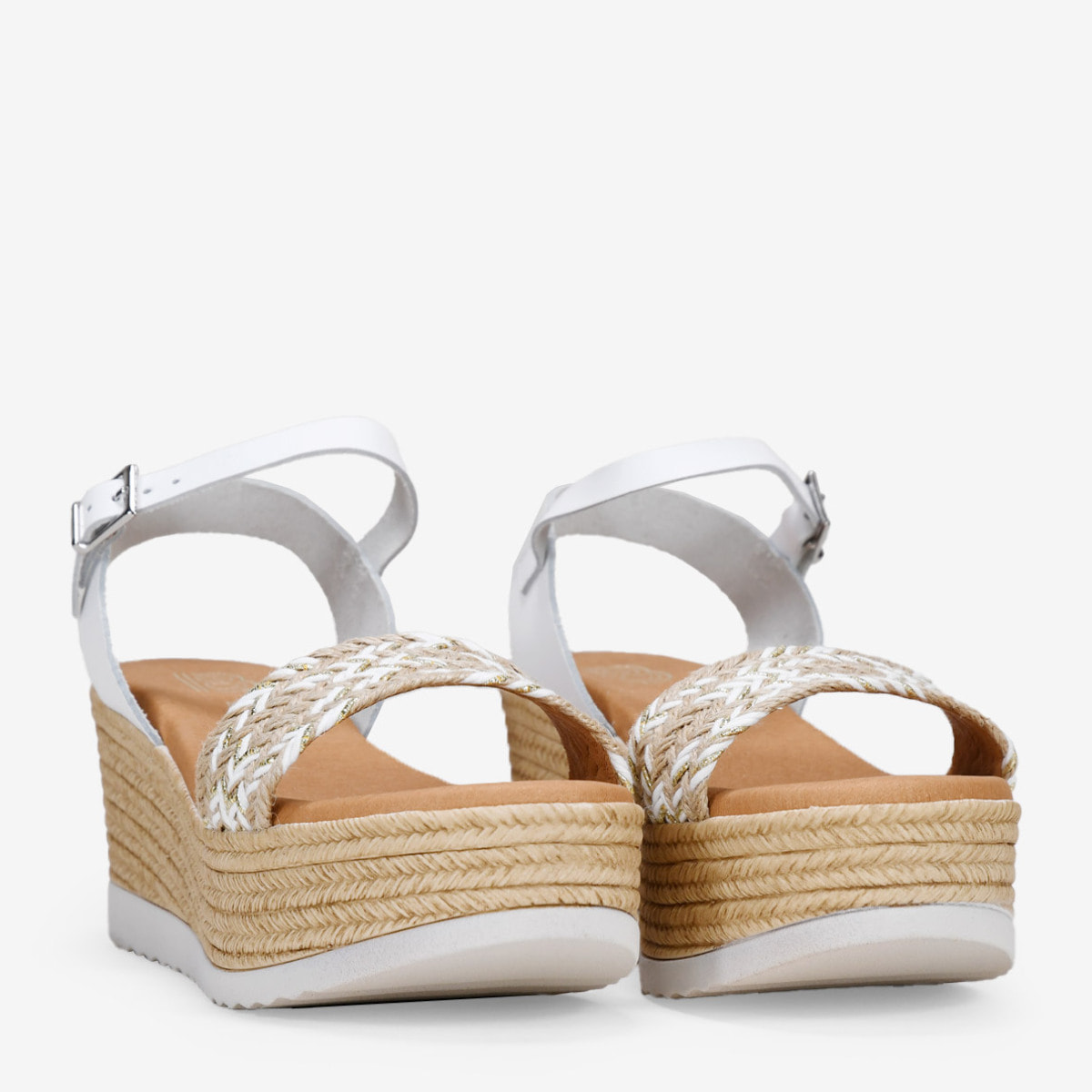 Sandalias de piel blancas con cuña efecto esparto