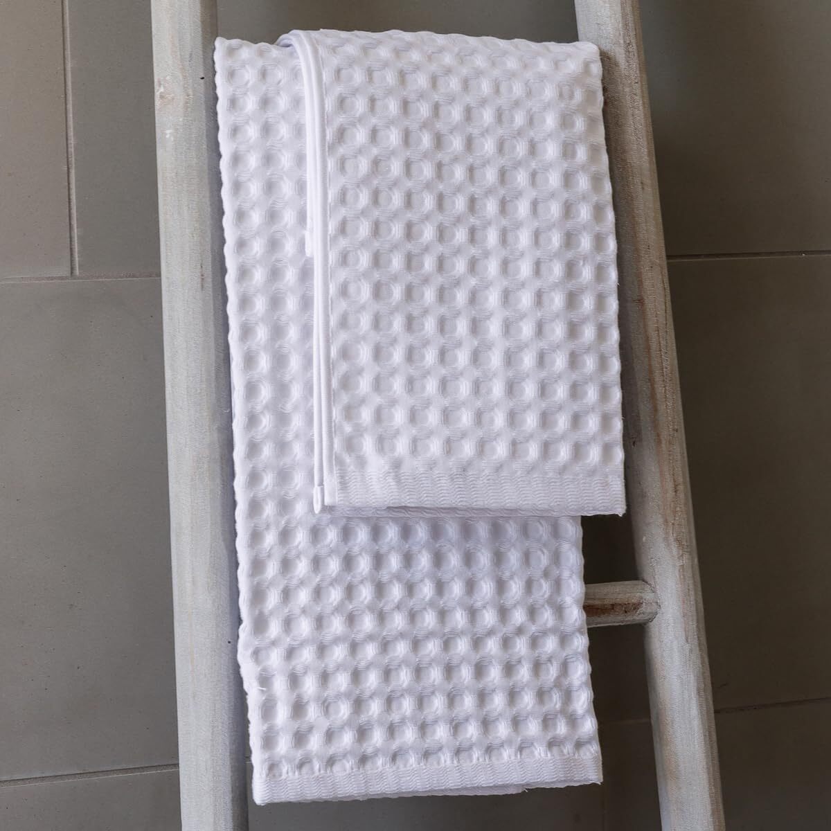 INTRECCI HOME Set Bagno Asciugamani Viso+Ospite, in Puro Cotone 300 g, Leggerezza e Praticità, con Lavorazione Nido d’Ape, Ideale per Asciugatura Rapida