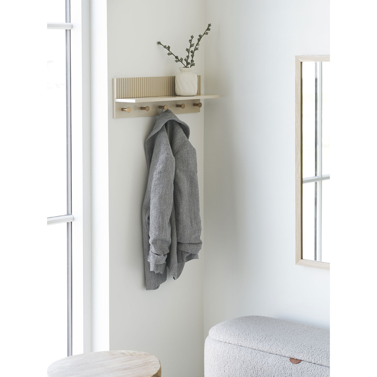 Mensola da parete con ganci Rocca in MDF beige 50x12x16 cm