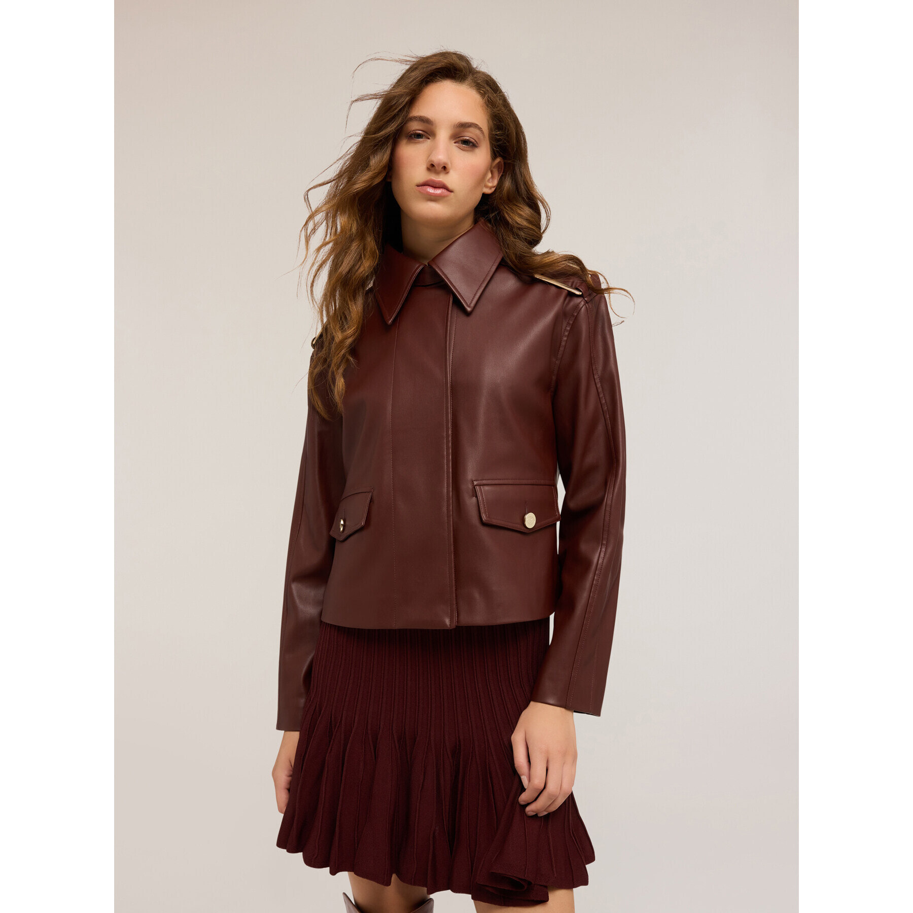 Motivi - Chaqueta con hebillas en los hombros - Marrón